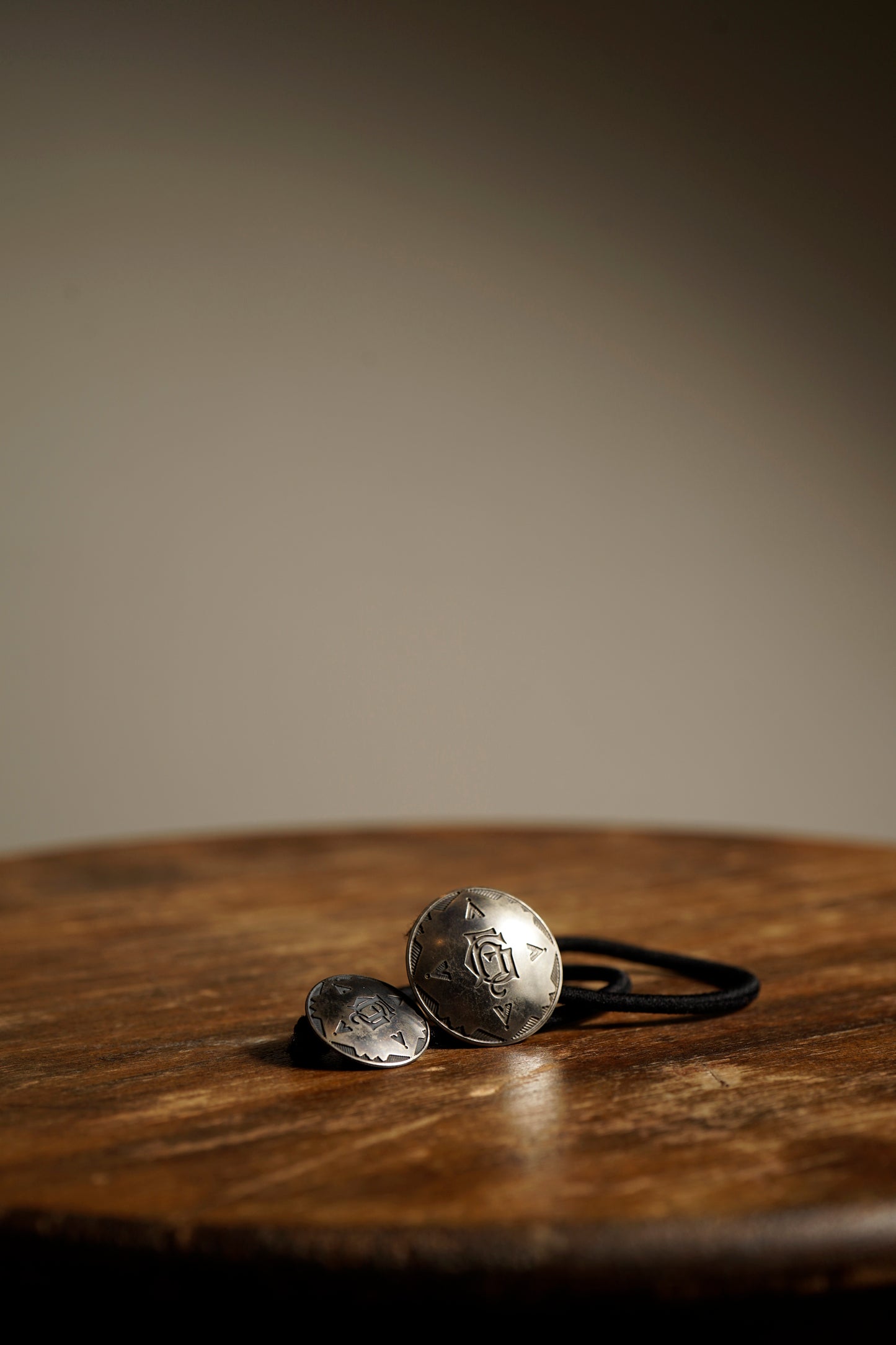 SPIRITS HEART BUTTON HAIR BAND