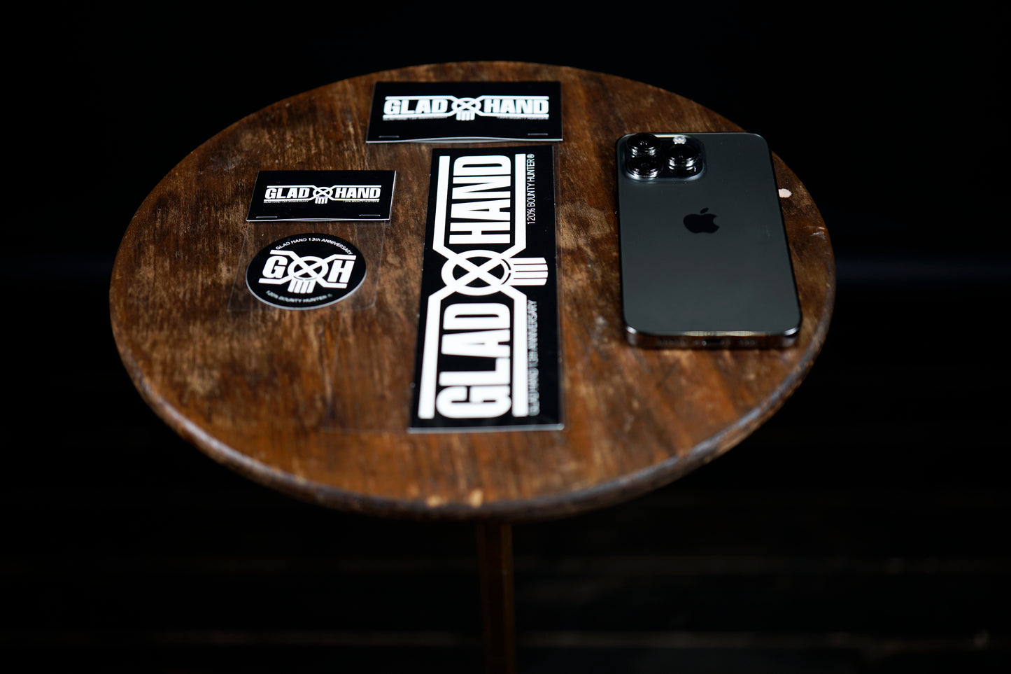 GLADHAND × BOUNTY HUNTER LOGO STICKER