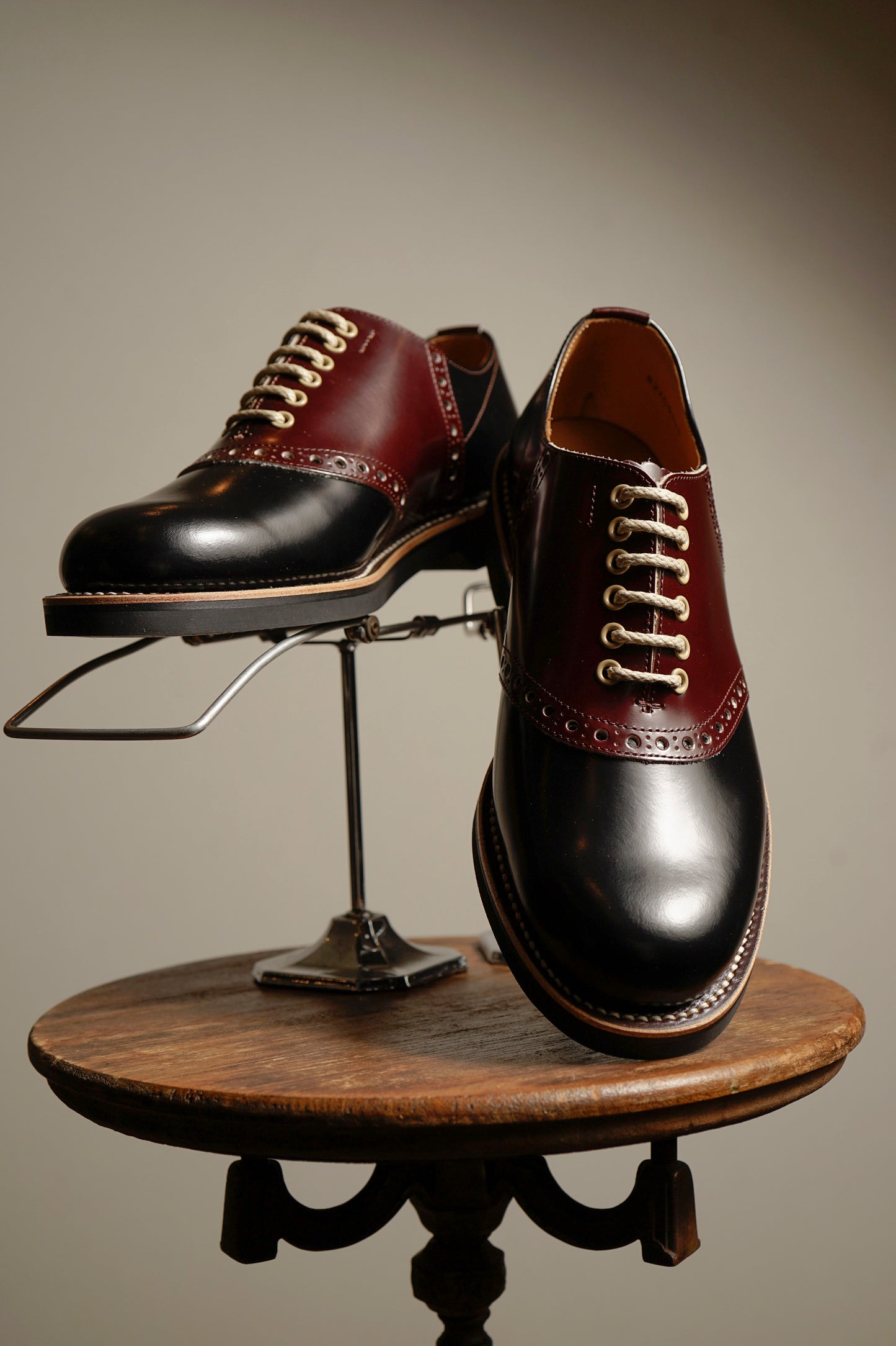 SADDLE SHOES
