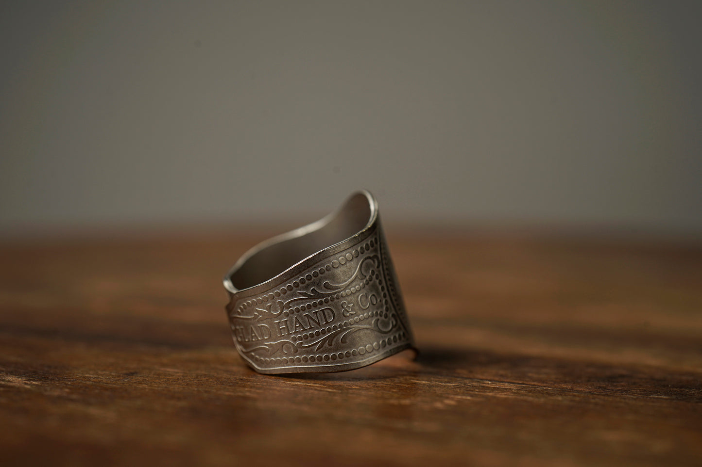 CIGAR TAG RING