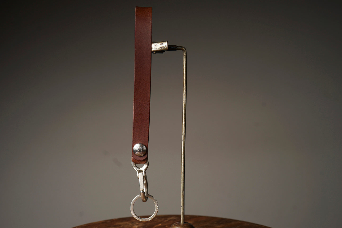 LEATHER KEY HOLDER