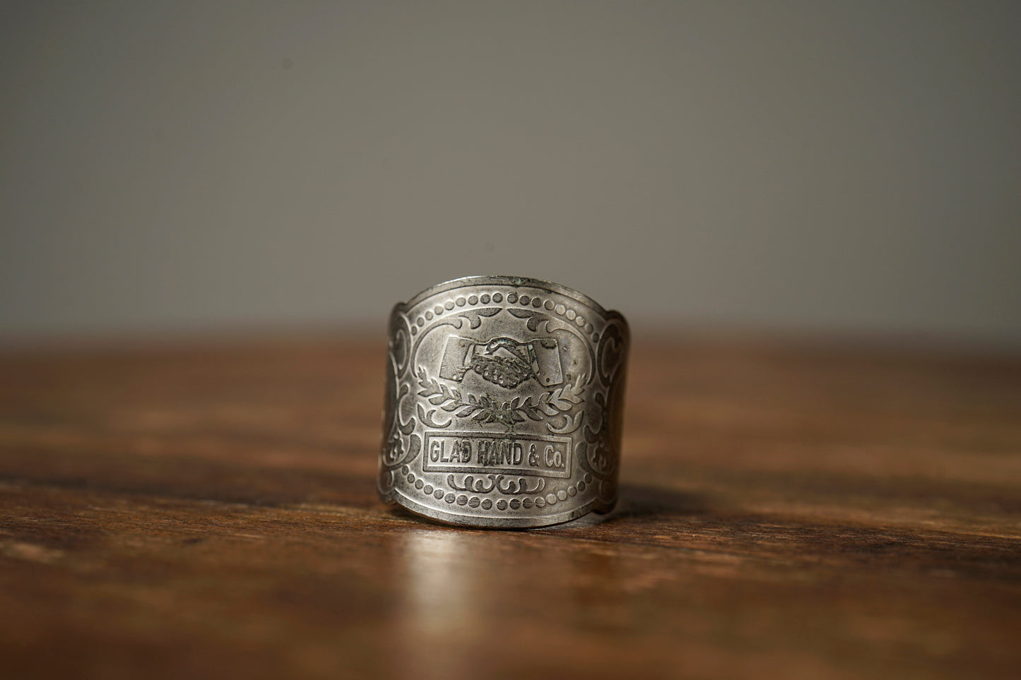 CIGAR TAG RING