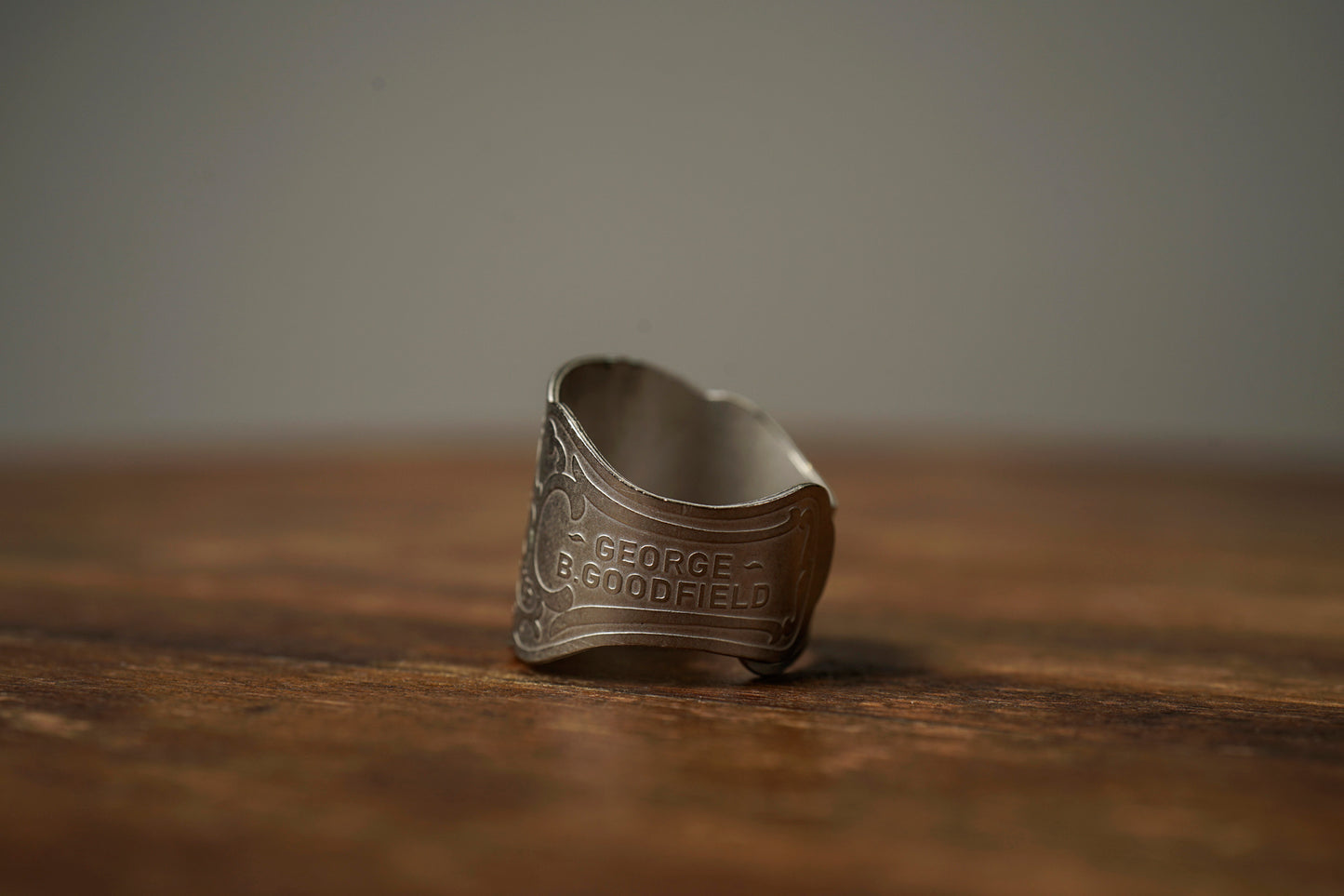 CIGAR TAG RING