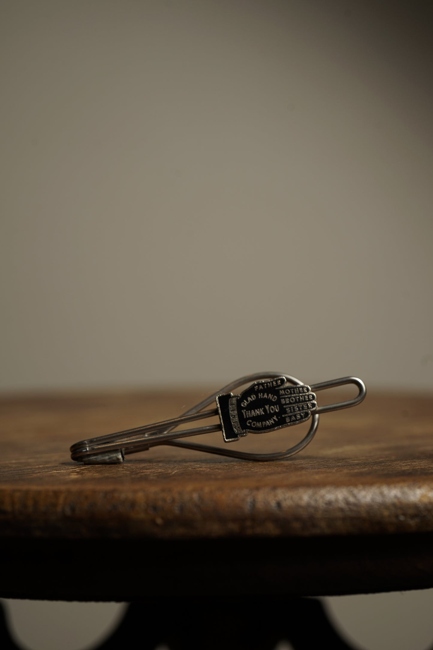 HAND TIE PIN