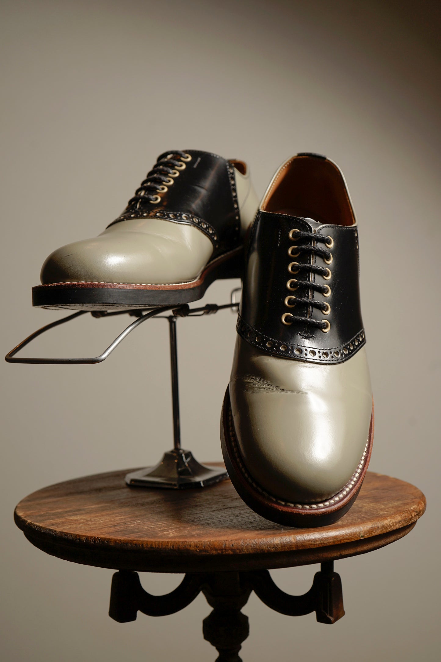 SADDLE SHOES