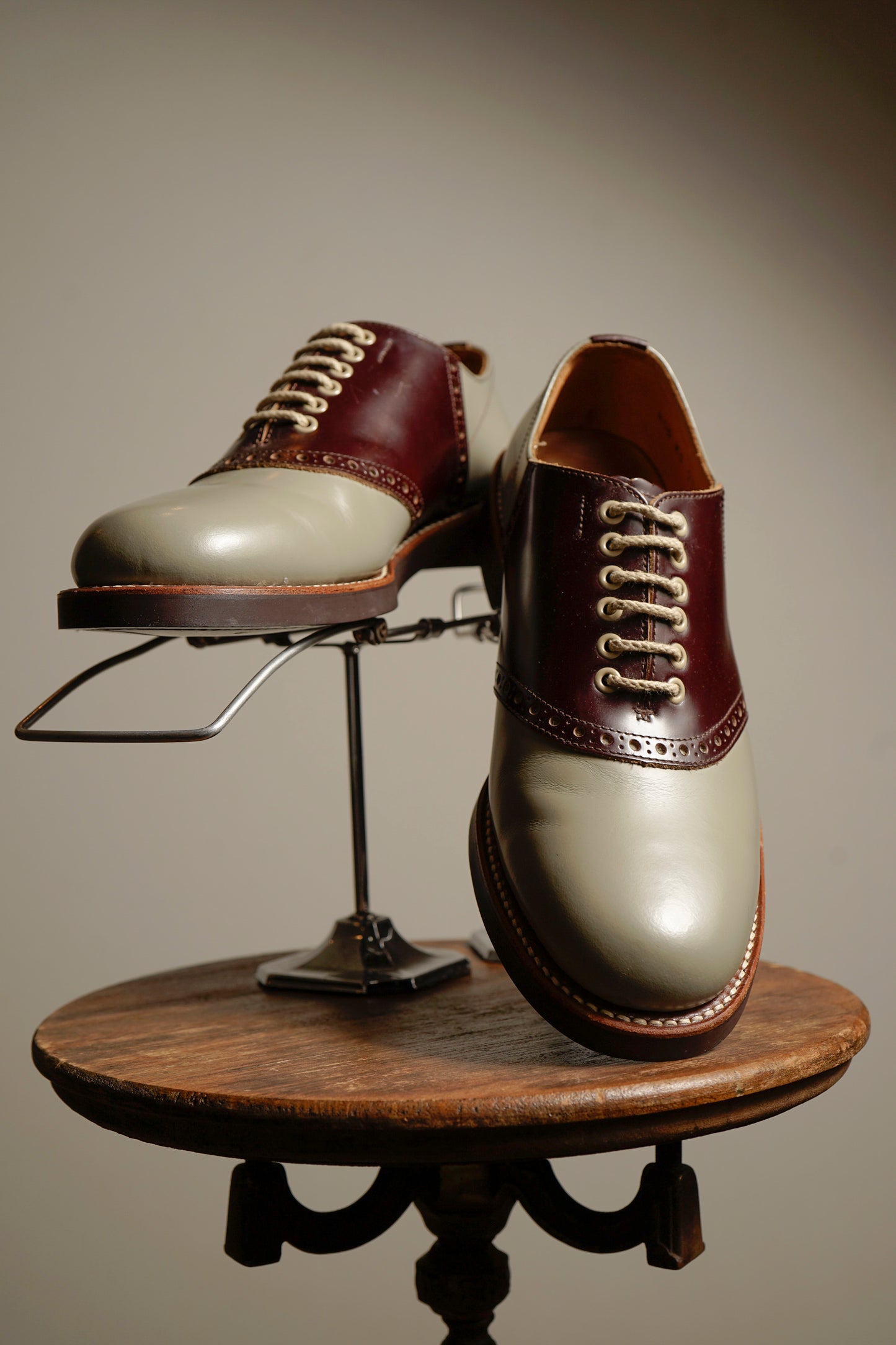 SADDLE SHOES