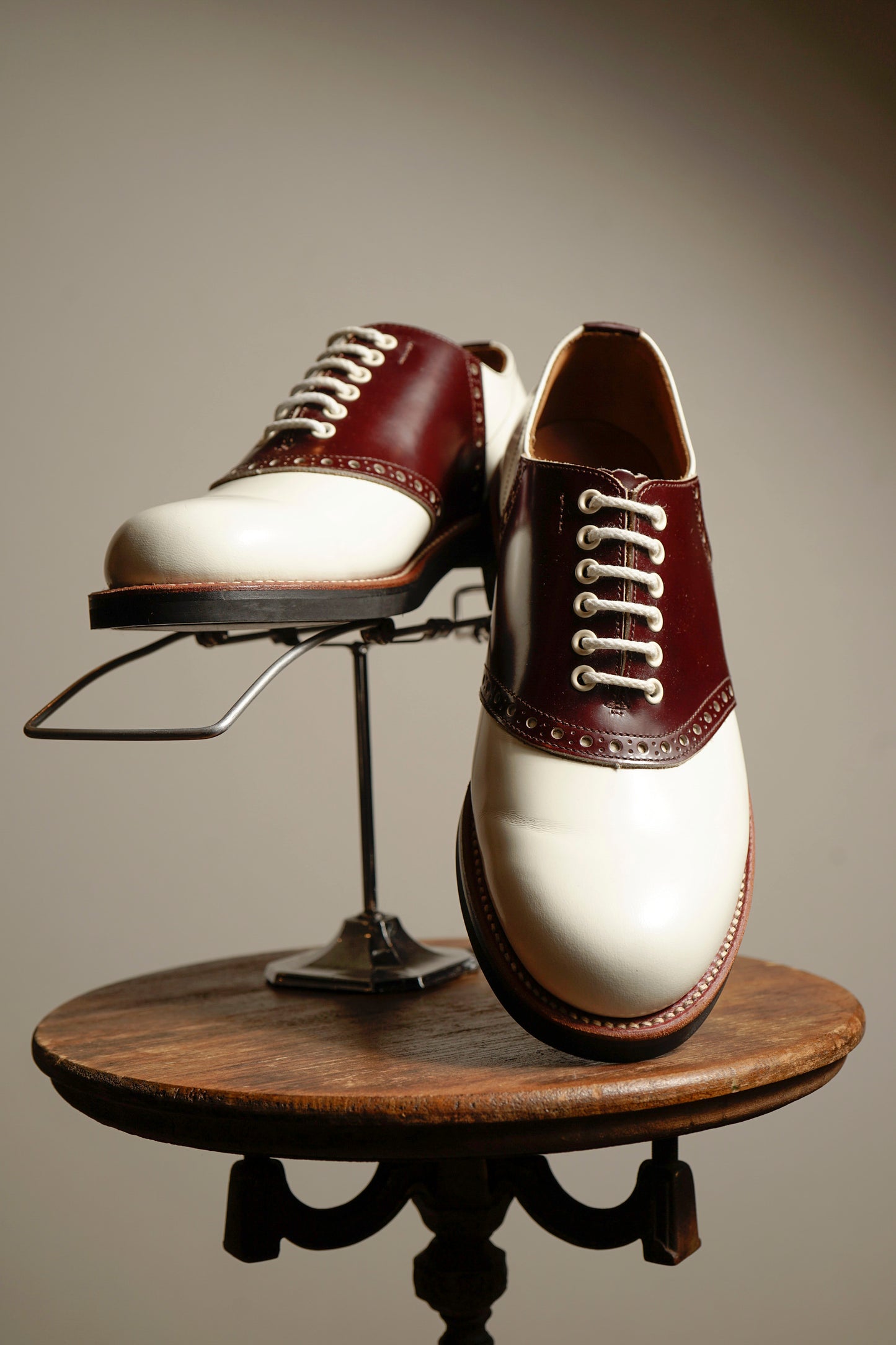 SADDLE SHOES