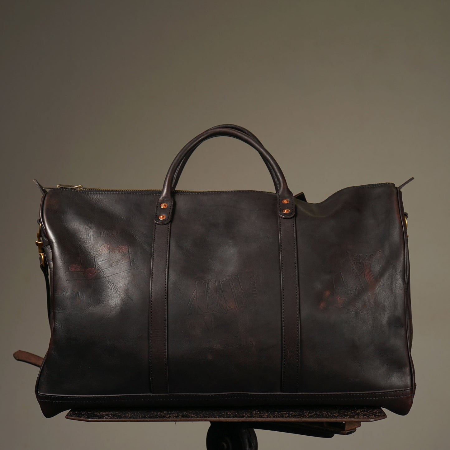 LEATHER TRAVEL BOSTON BAG "GLAD POSTALS"【vasco × GLADHAND】
