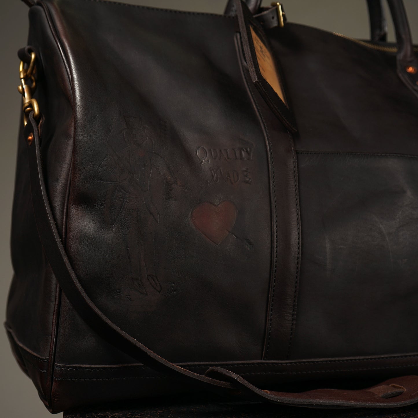 LEATHER TRAVEL BOSTON BAG "GLAD POSTALS"【vasco × GLADHAND】