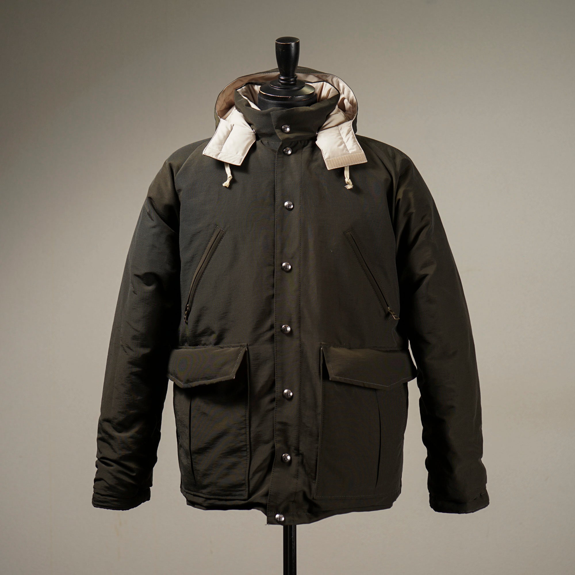 HUNTERS - DOWN JACKET / BYGH-23-AW-03