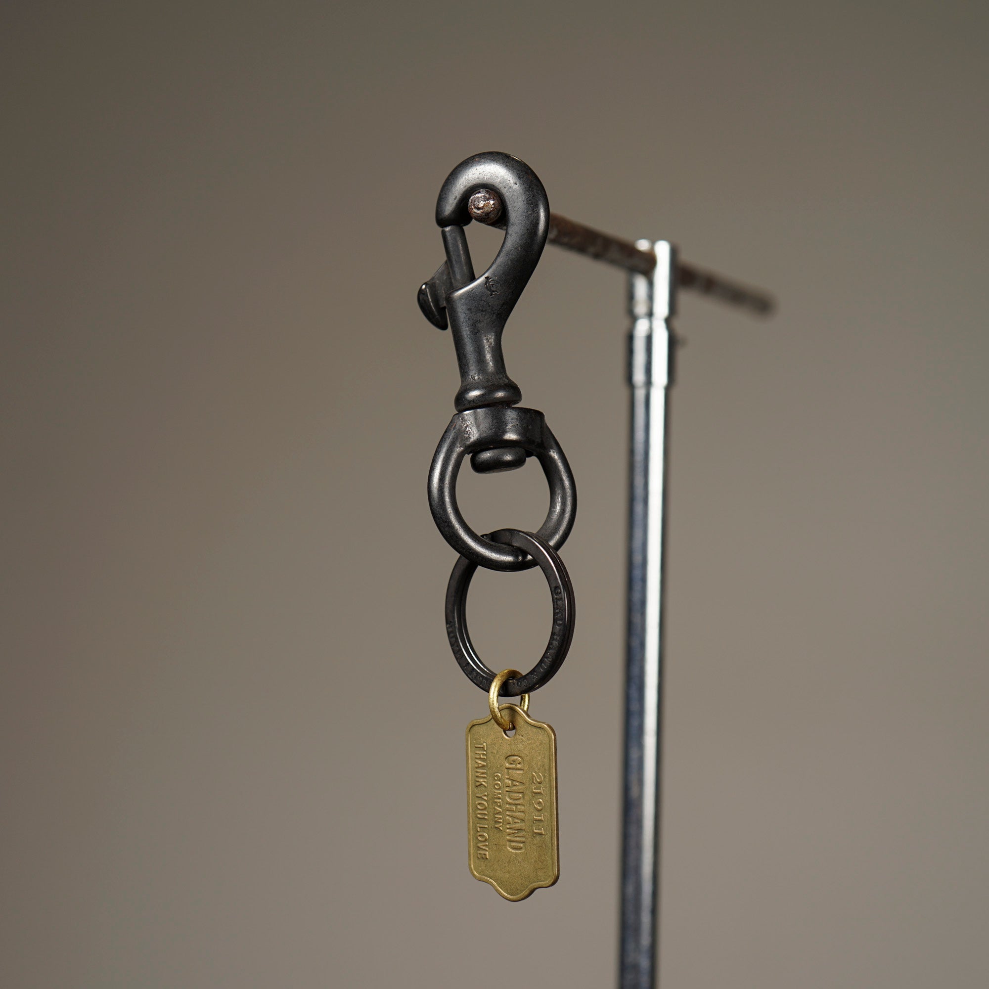 SWIVEL SNAP KEY HOLDER W/DOG TAG – GLADHAND & Co.