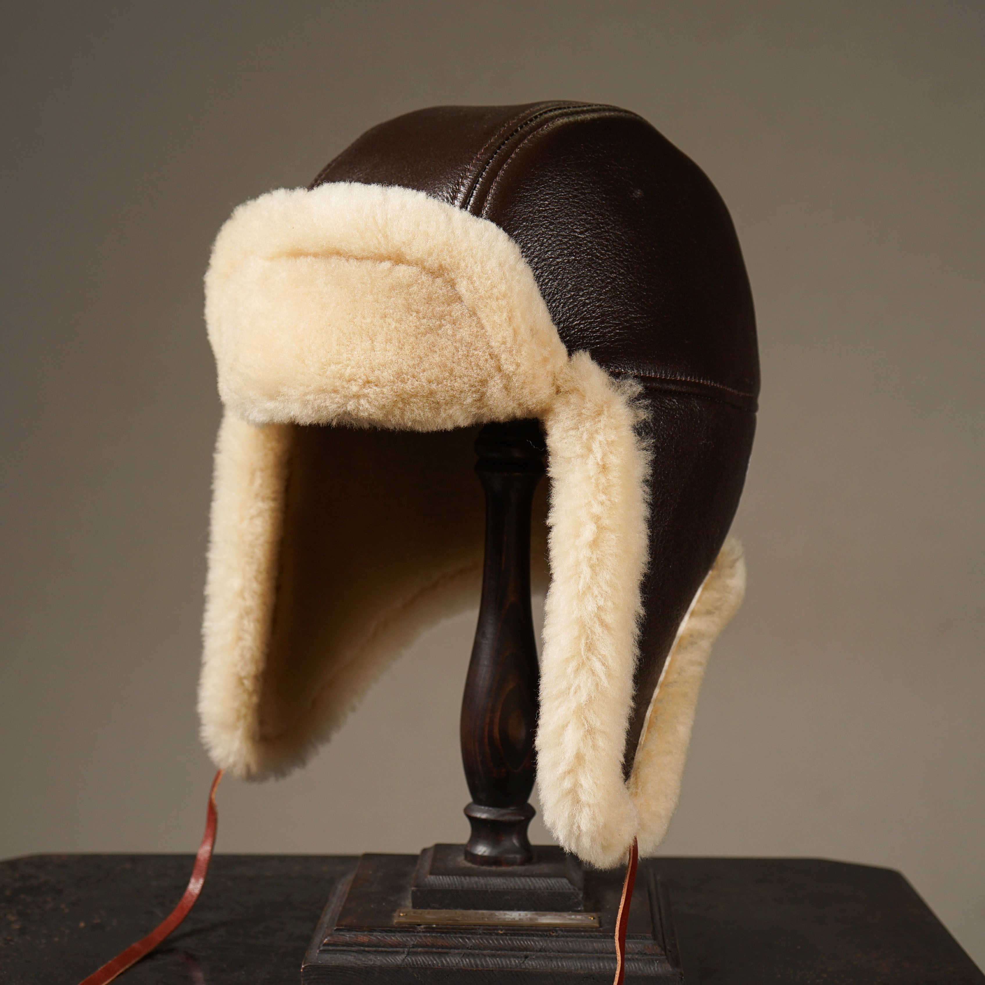 新品タグ付✨ GUSHLOW &COLE トゥモローランド ロシアン帽 羊革 THIRTEEN CROWS - MOUTON FLIGHT CAP / OC53G01 – GLADHAND & Co.