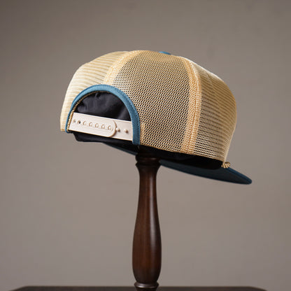 KEEP ON TRUCKIN' - TRUCKER CAP / WRD61G02