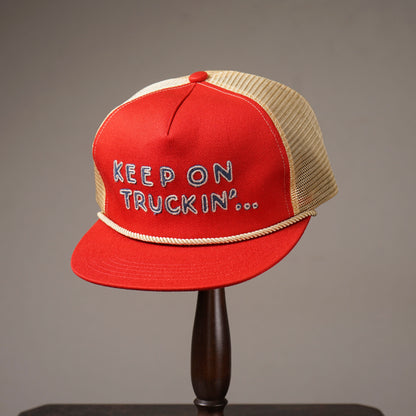 KEEP ON TRUCKIN' - TRUCKER CAP / WRD61G02