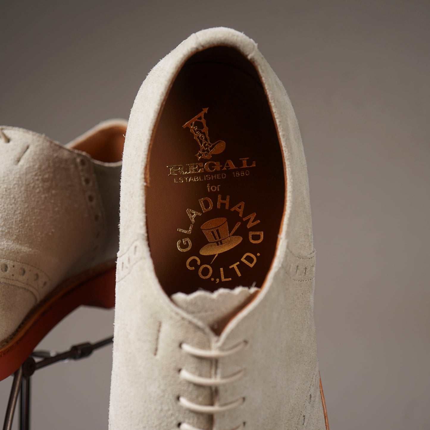 SADDLE SHOES "DIRTY BUCKS" / GLADHAND x REGAL