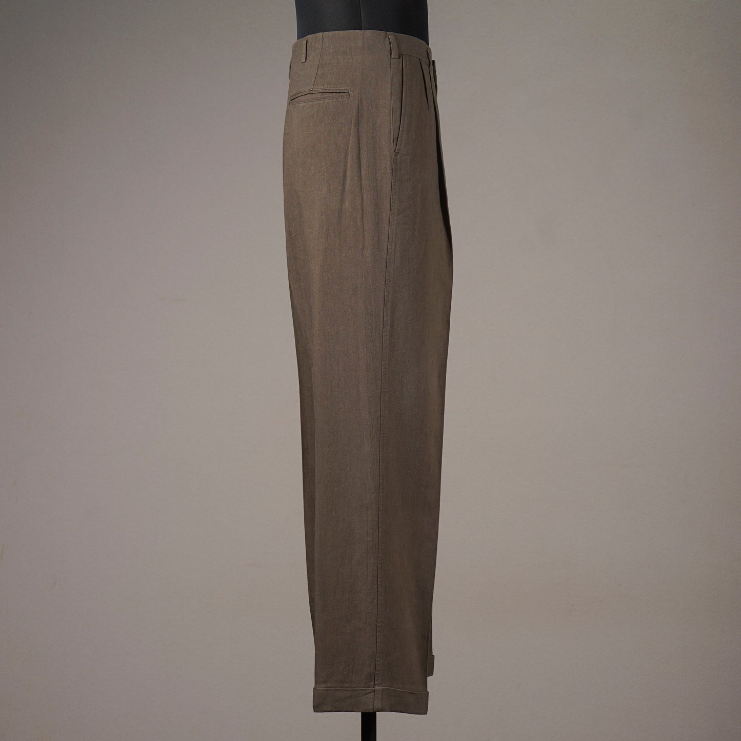 GLADDEN - TWO TUCK TROUSER / BYGH6119