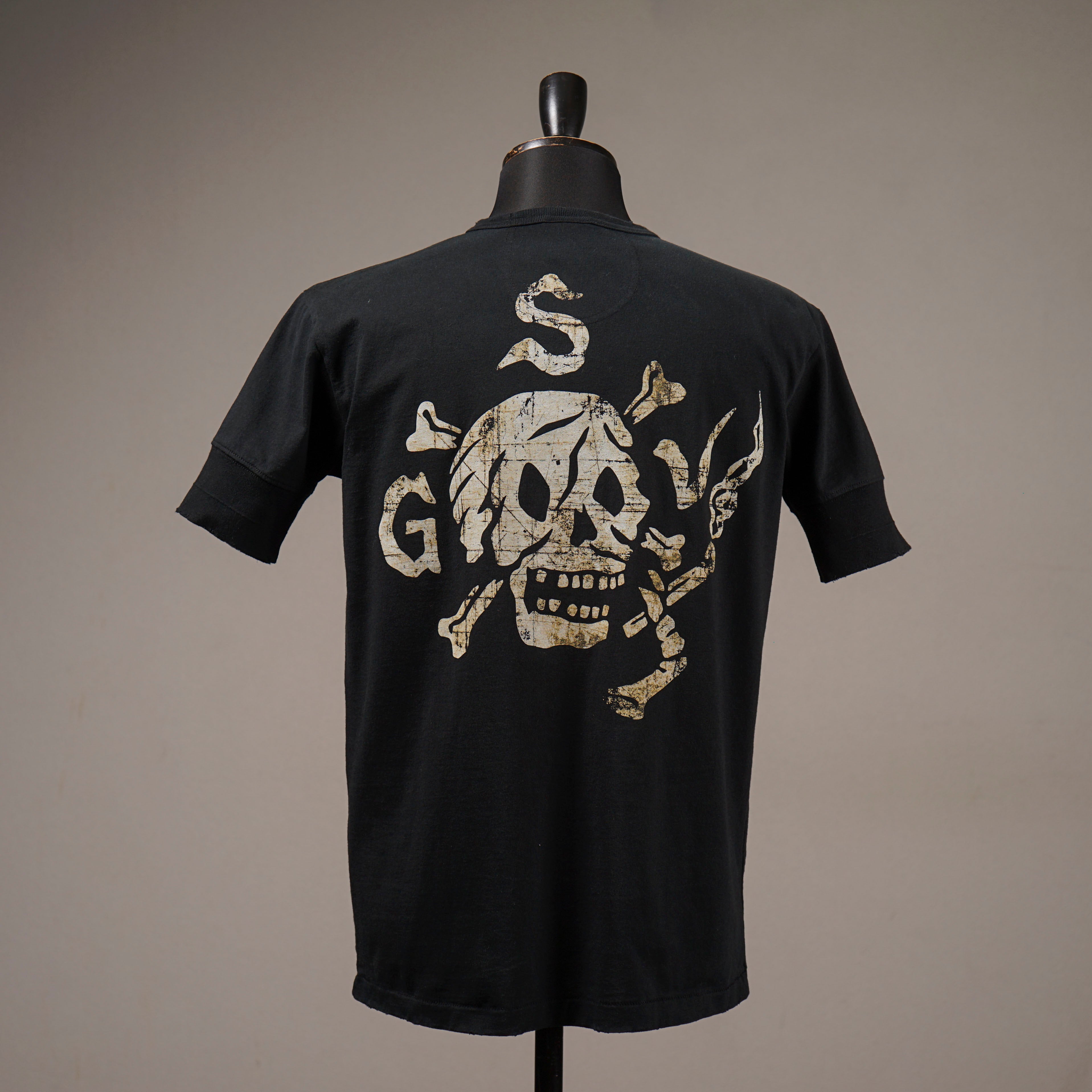 GANGSTERVILLE TOPS – GLADHAND & Co.