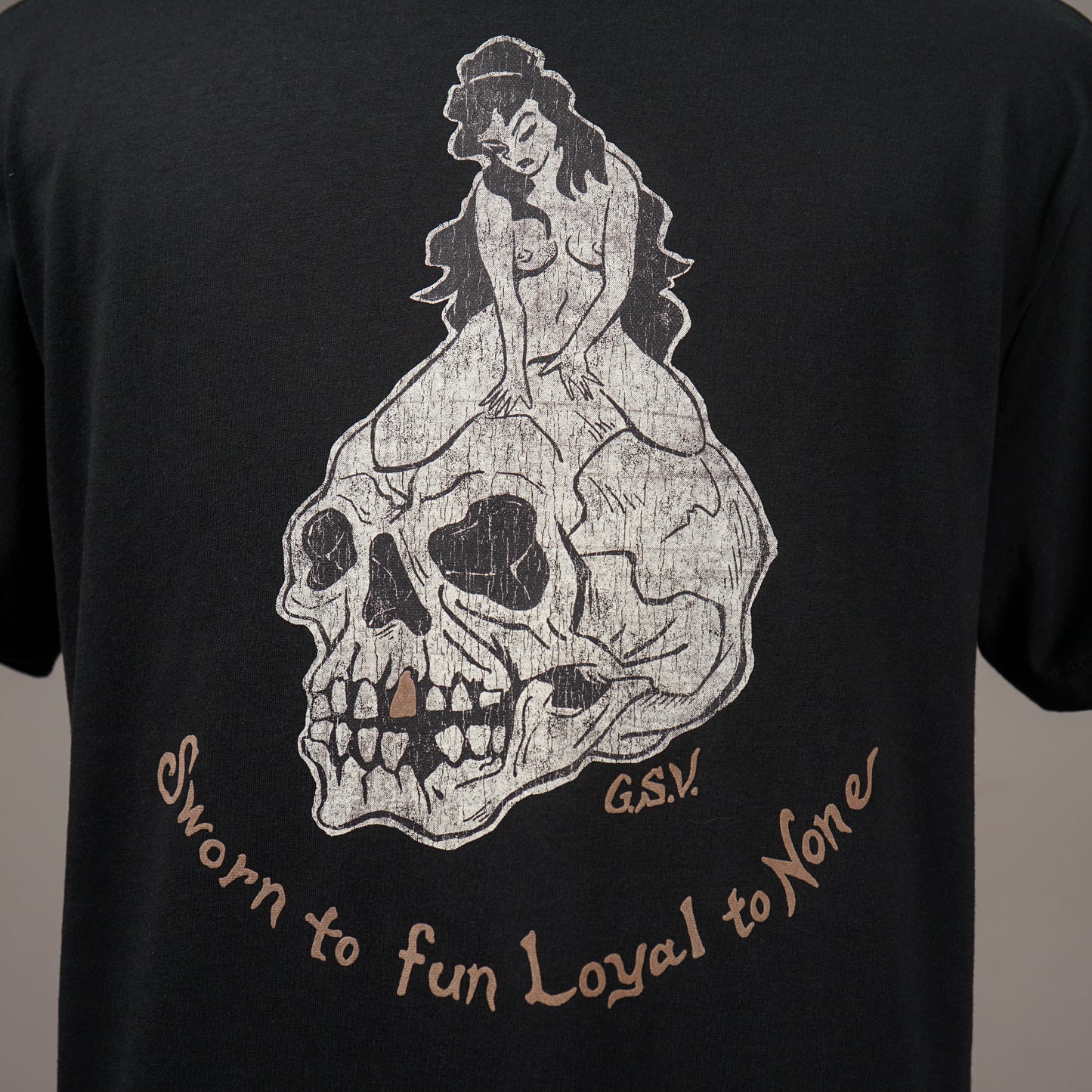 LOYAL TO NONE - S/S T-SHIRTS / GSV6126 GLADHAND / GLAD HAND