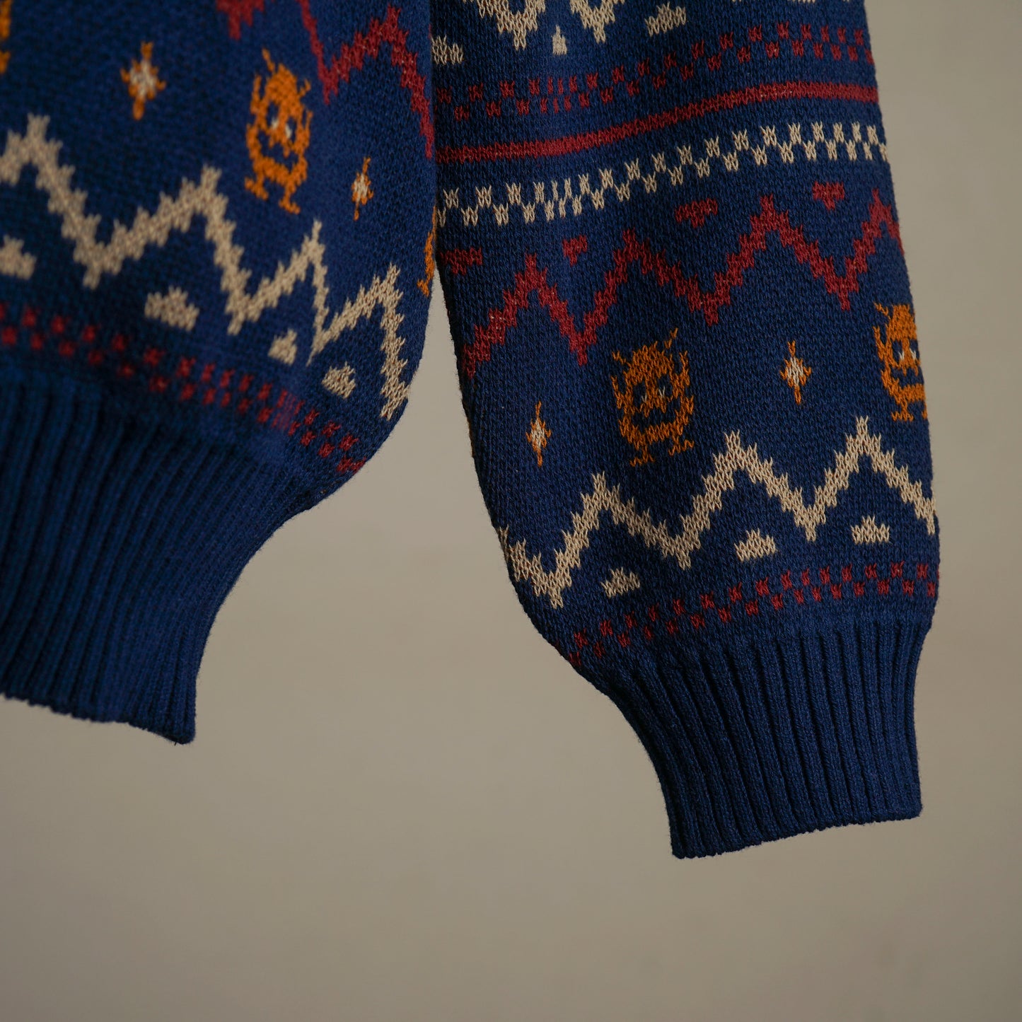 LOOK INVADING - L/S SWEATER / WRD5310