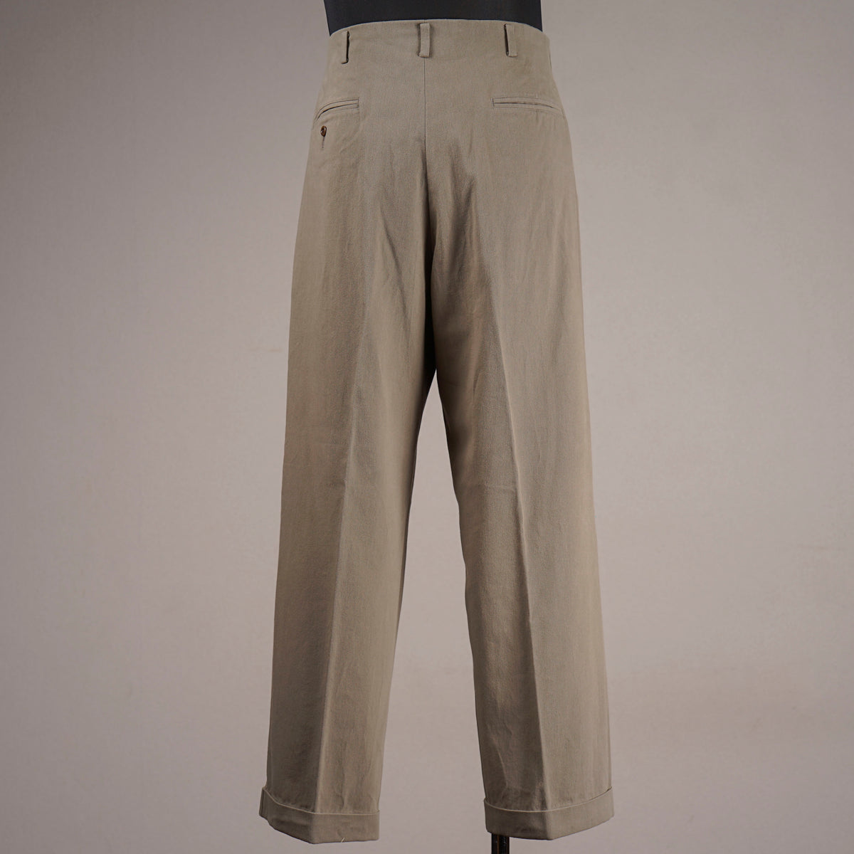 GLADDEN - TWO TUCK TROUSER / BYGH6312