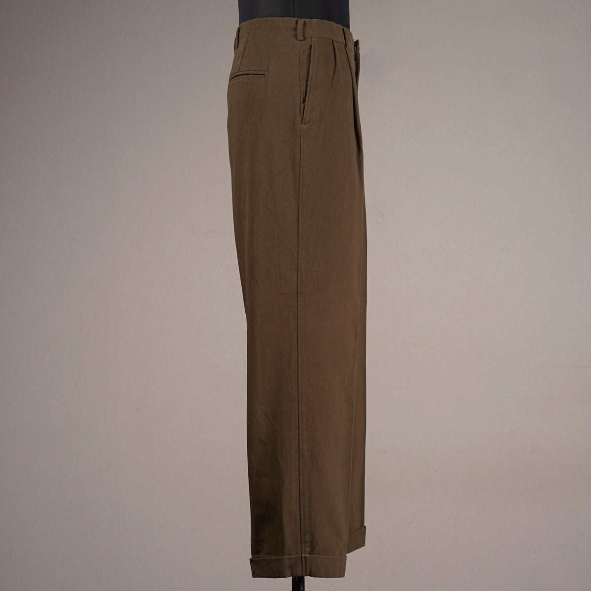 GLADDEN - TWO TUCK TROUSER / BYGH6312