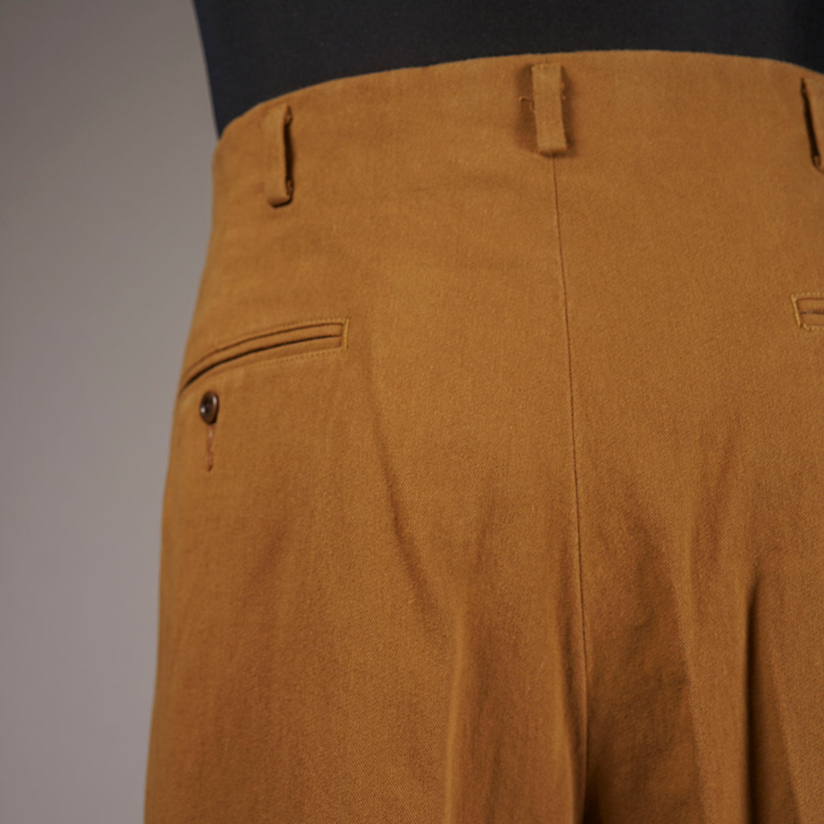 GLADDEN - TWO TUCK TROUSER / BYGH6312