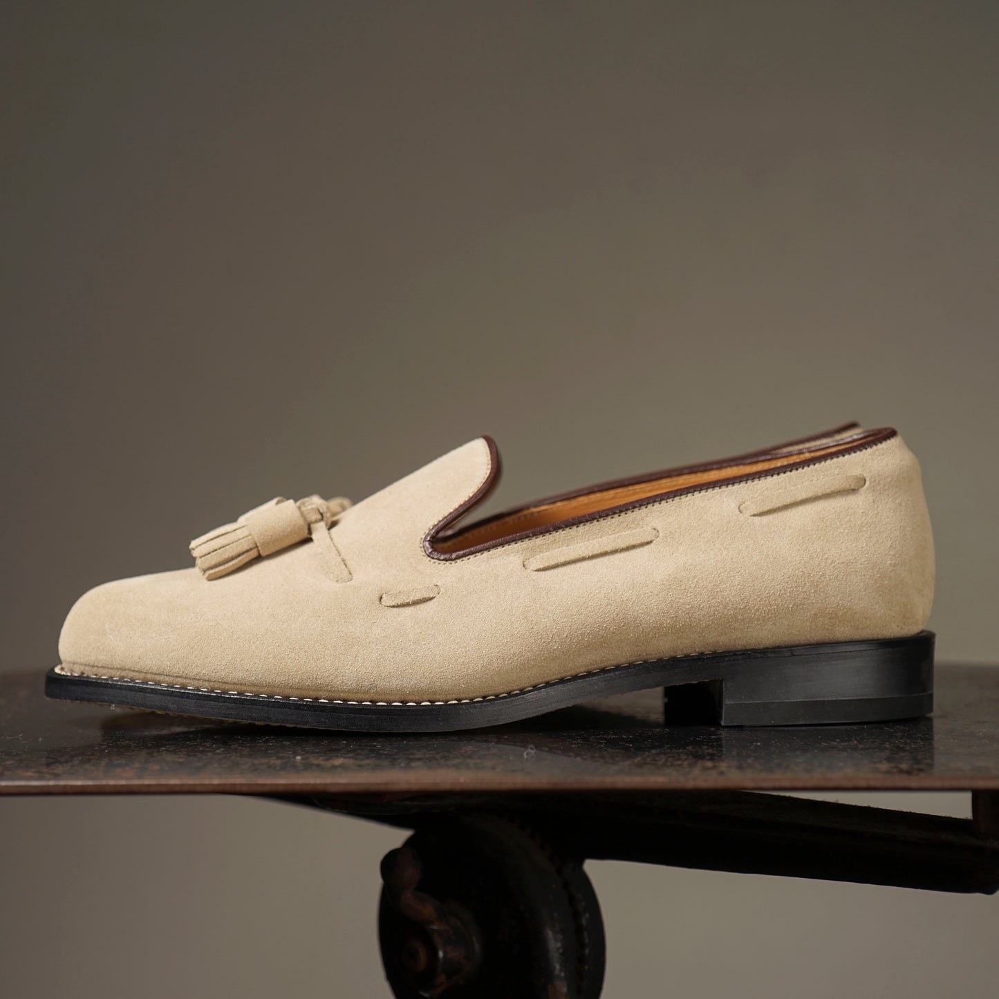 TASSELED SLIP-ON SHOES "SUEDE" / REGAL