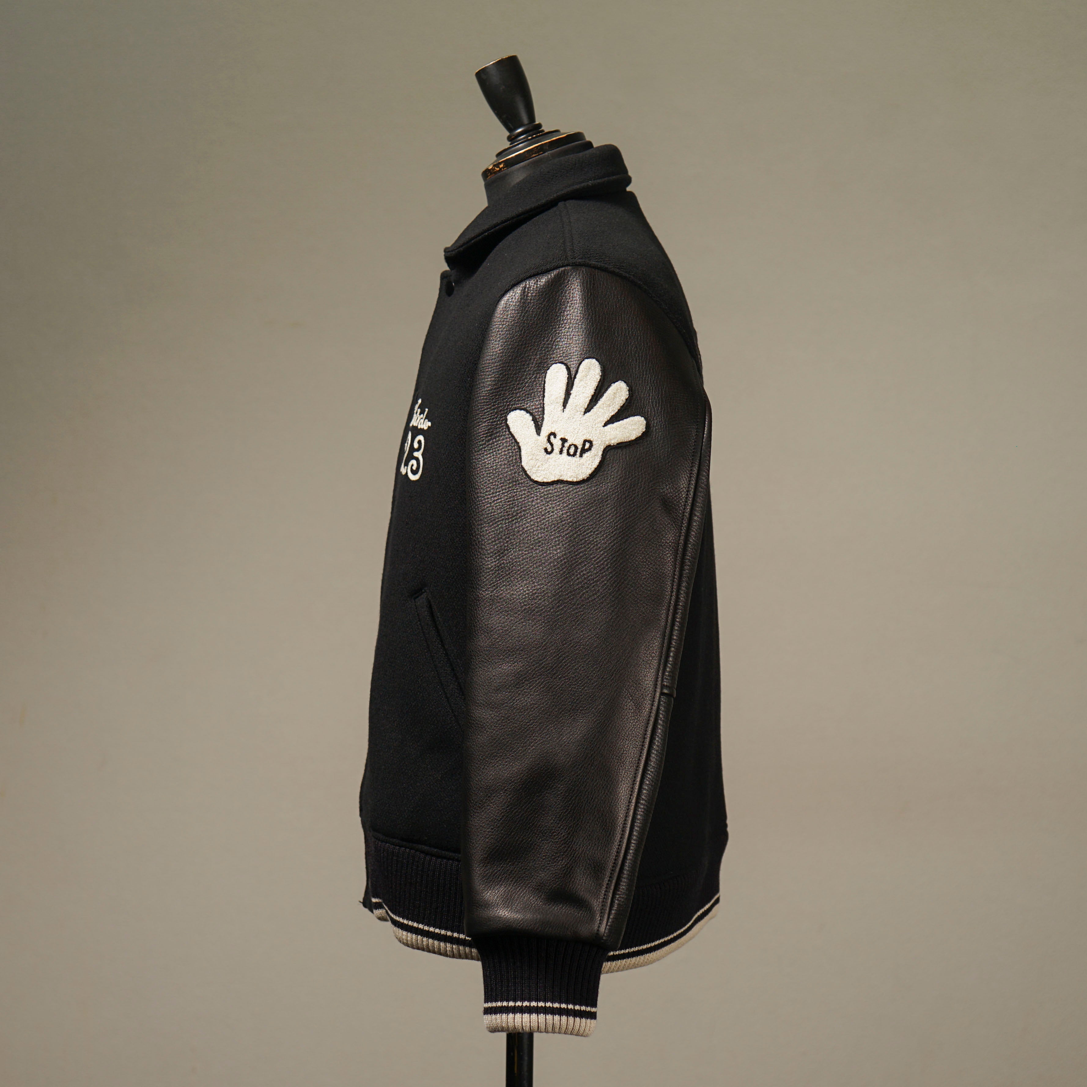 【レア❣️】コムサデモード　スタジャン ウール×レザー 黒 ワッペン Golden Bear - Golden Bear スタジャン スタジアムジャンパー 袖レザー