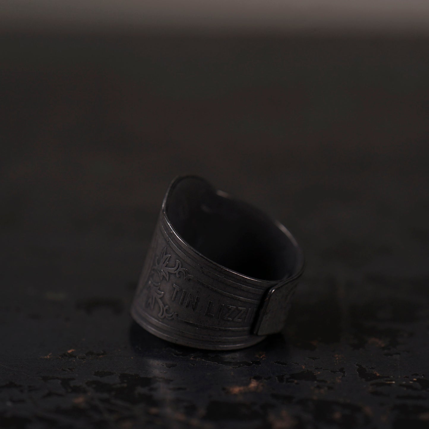 CIGAR TAG RING "BLACK"