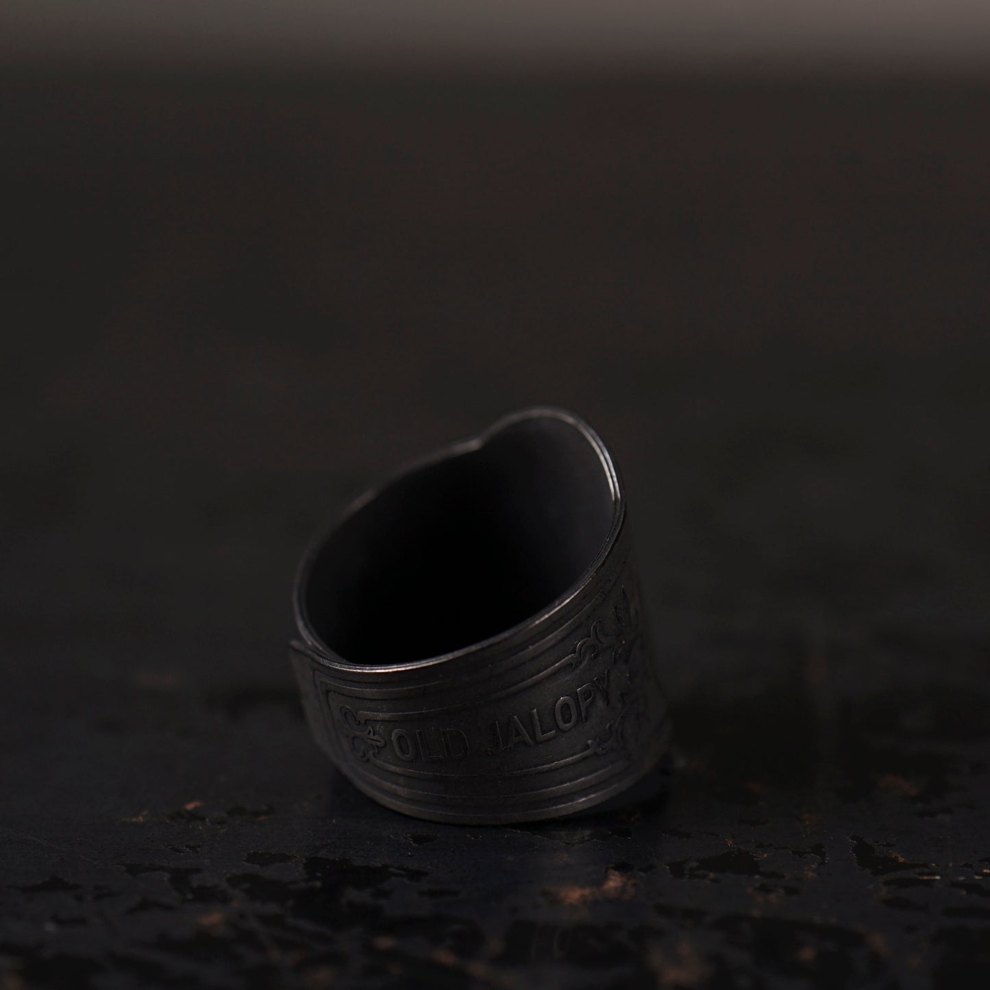 CIGAR TAG RING "BLACK"