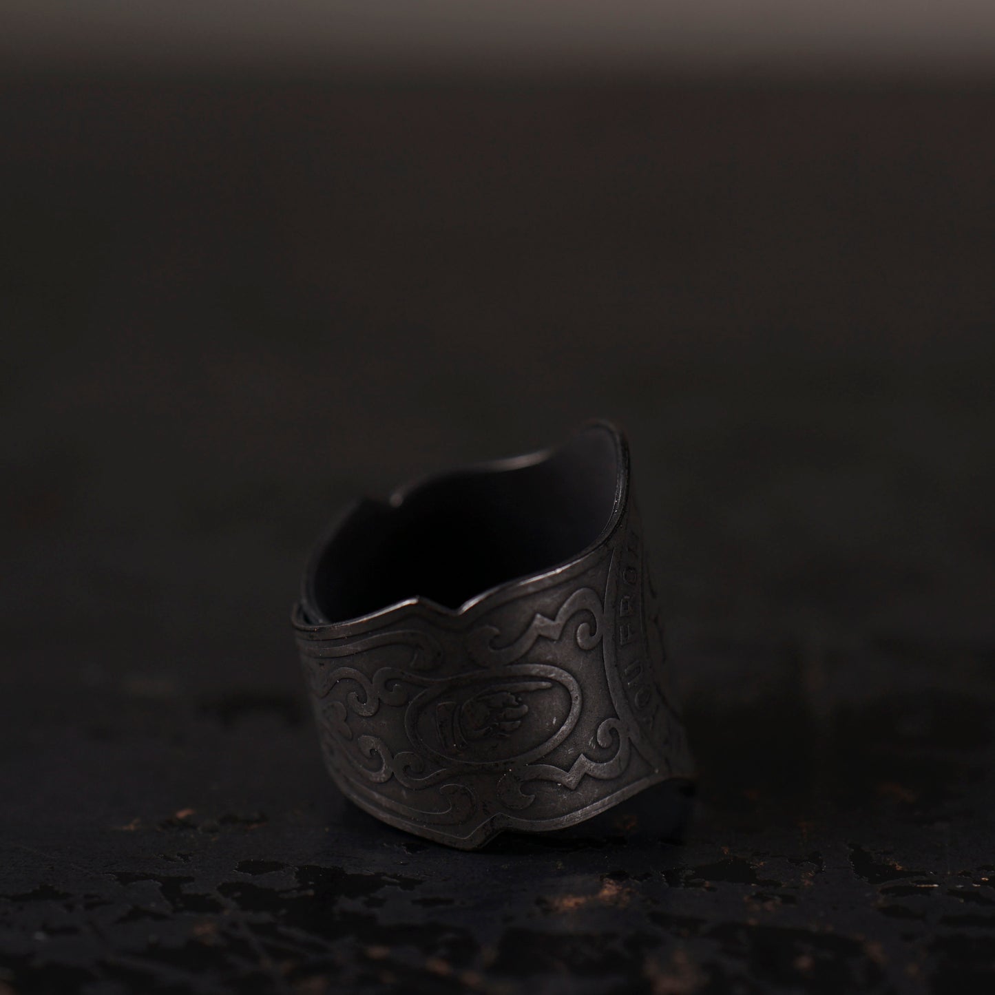 CIGAR TAG RING "BLACK"