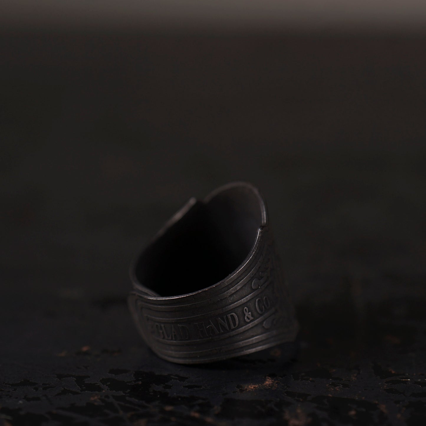 CIGAR TAG RING "BLACK"