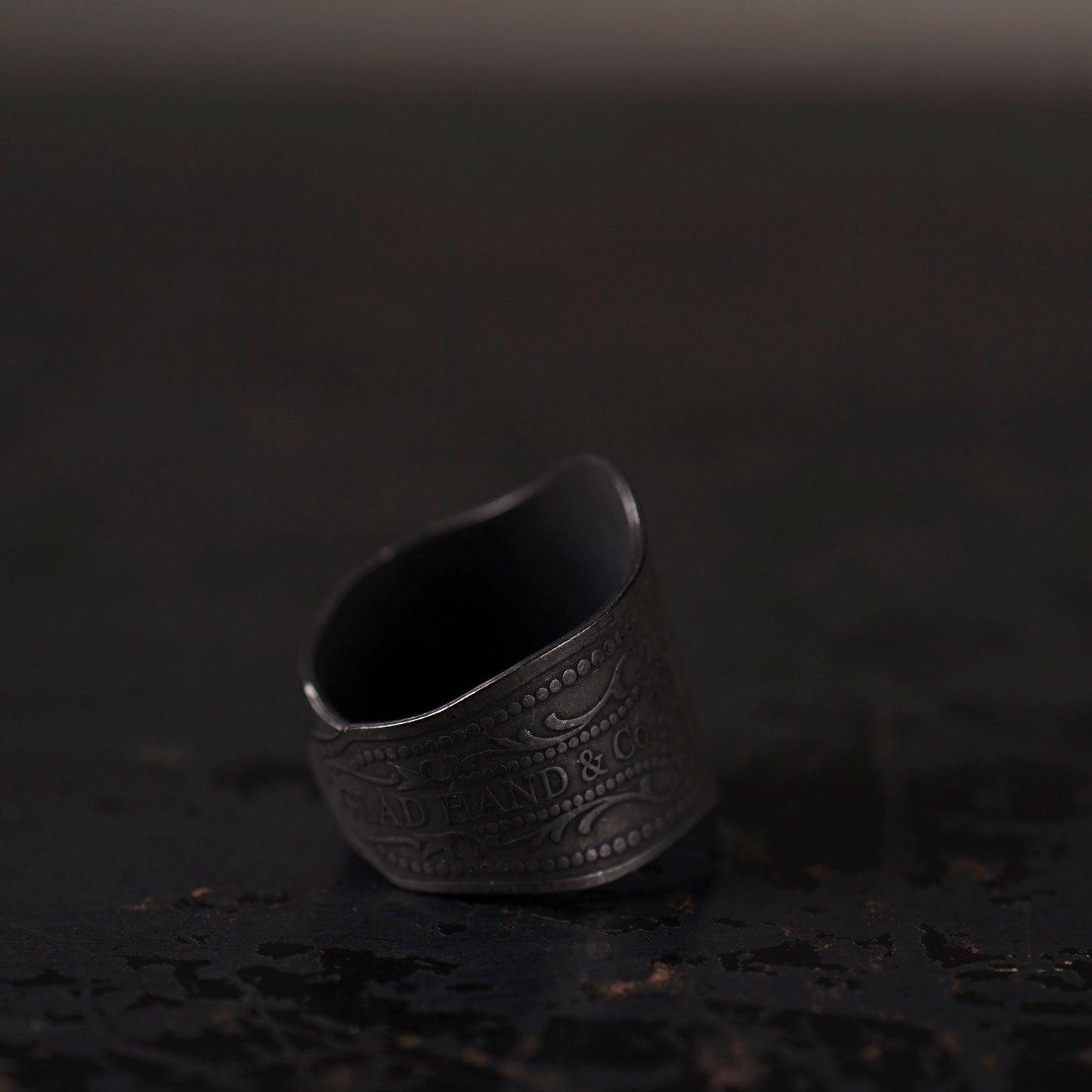 CIGAR TAG RING "BLACK"