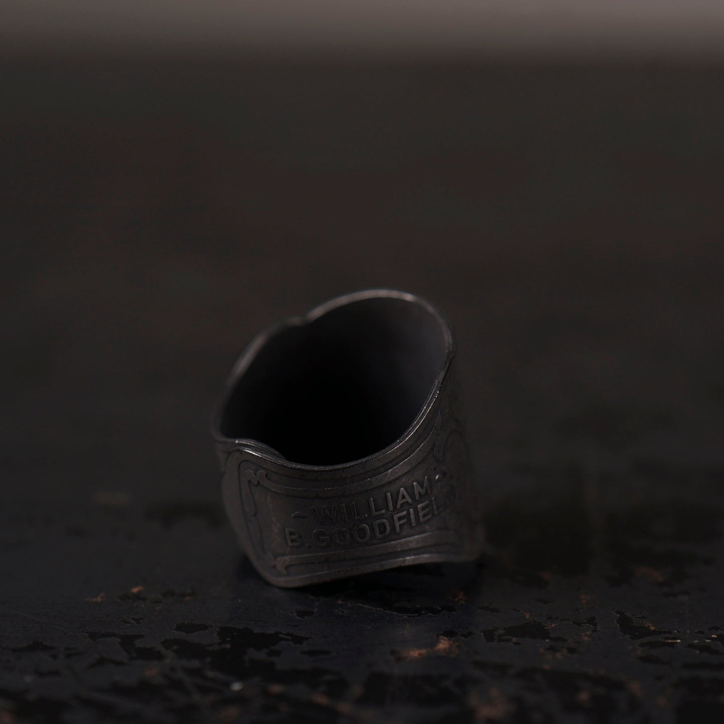 CIGAR TAG RING "BLACK"