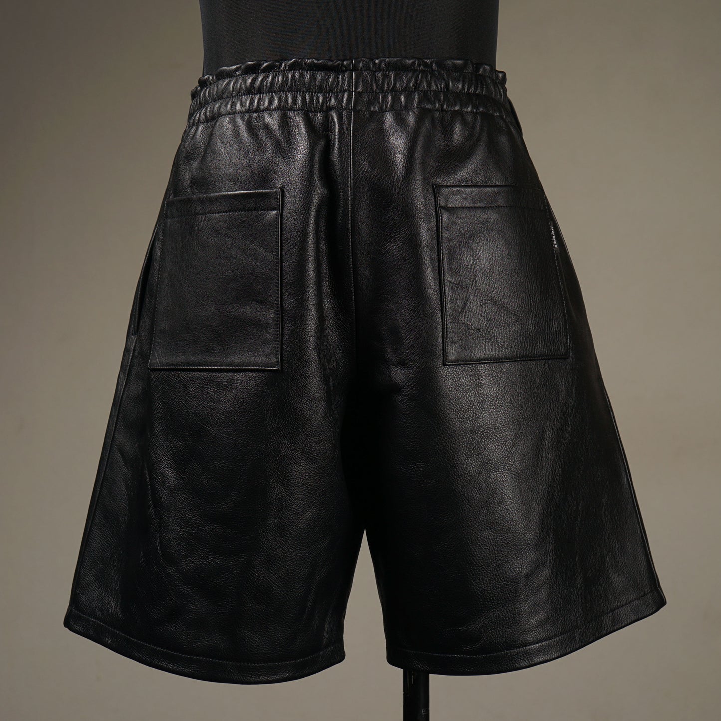 LOCOS - LEATHER SHORTS / GSV5126