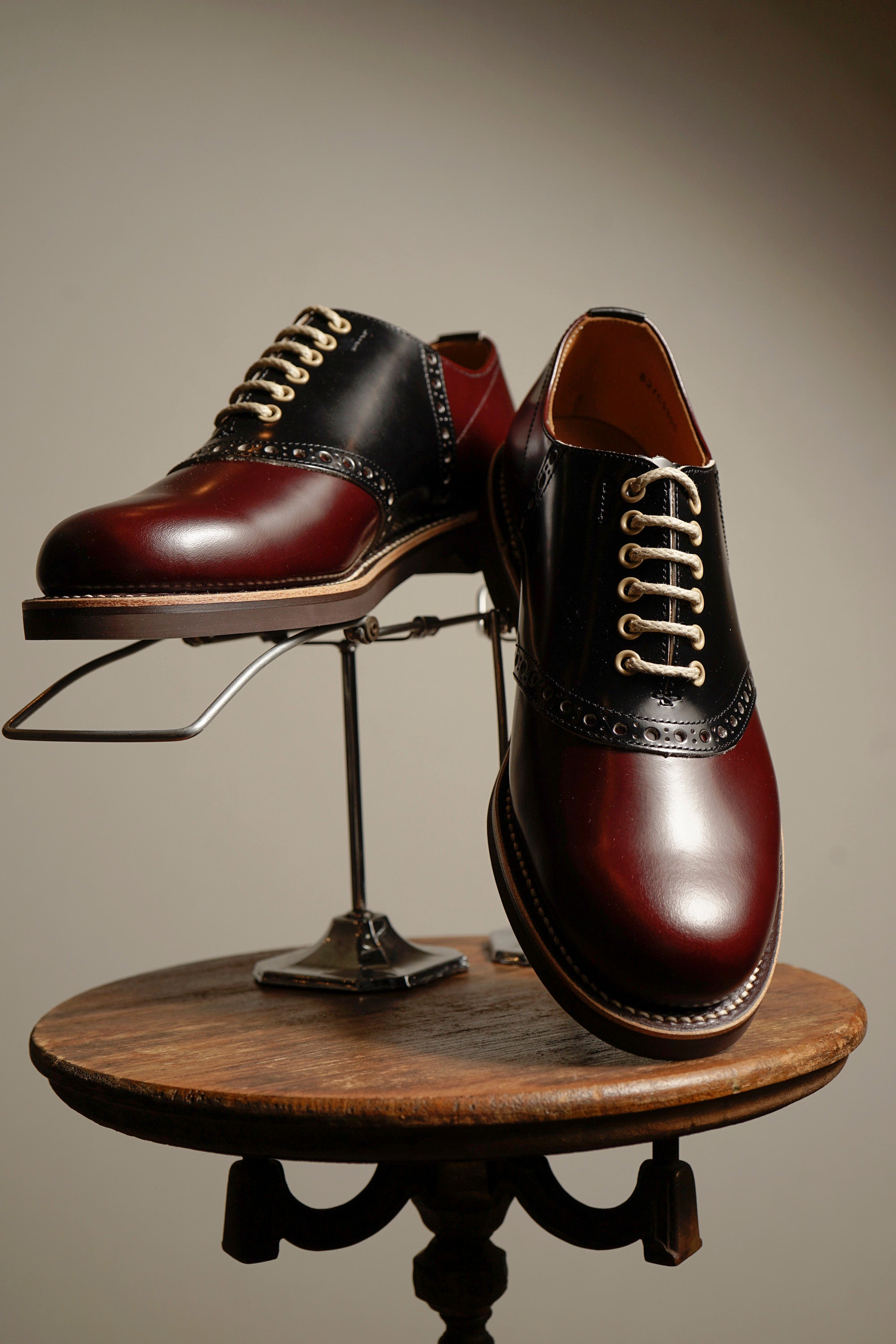 SADDLE SHOES